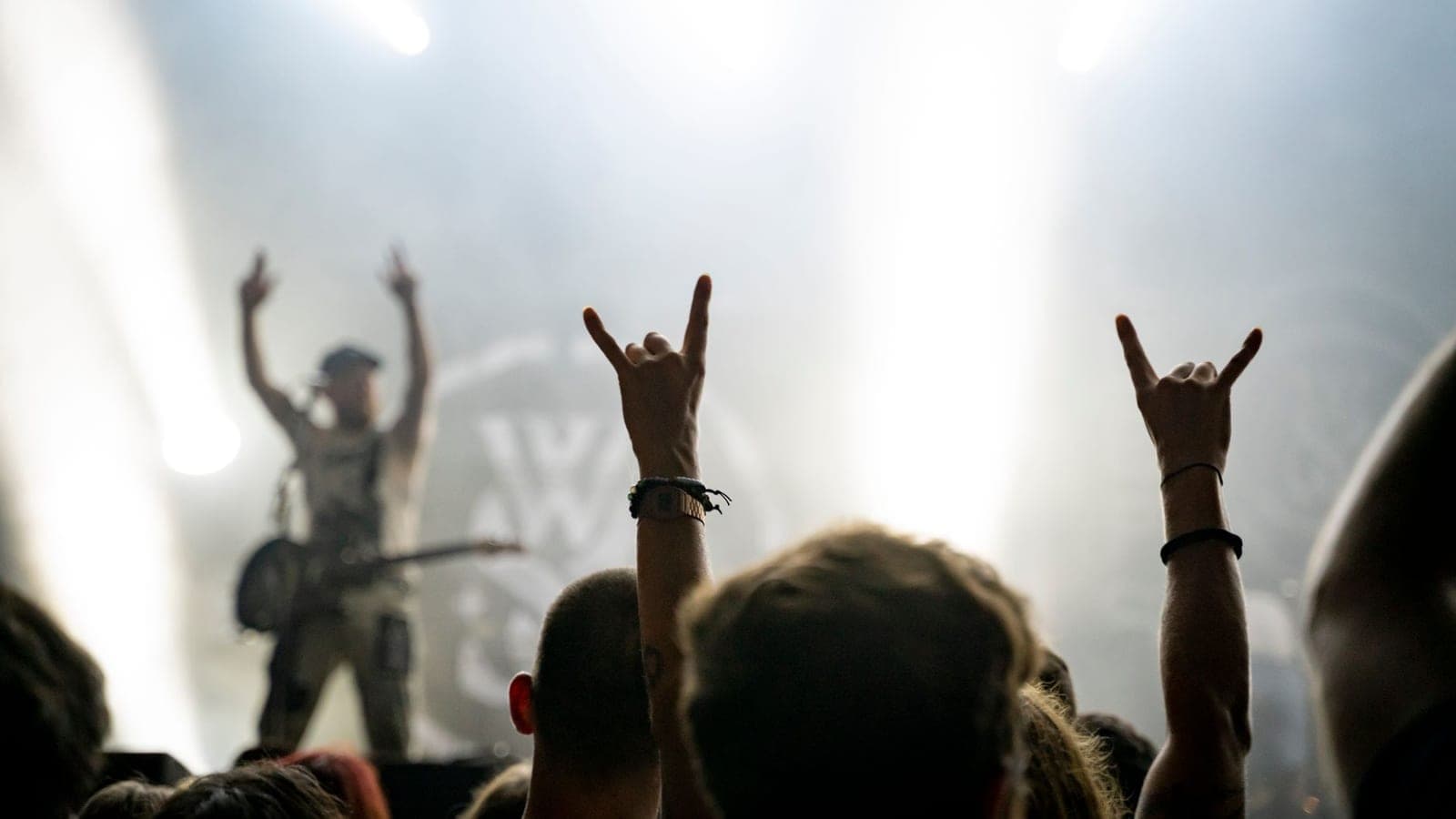 Glastonbury 2027: Tickets für 408 Pfund ausverkauft – mit Registrierungspflicht und ohne freien Weiterverkauf