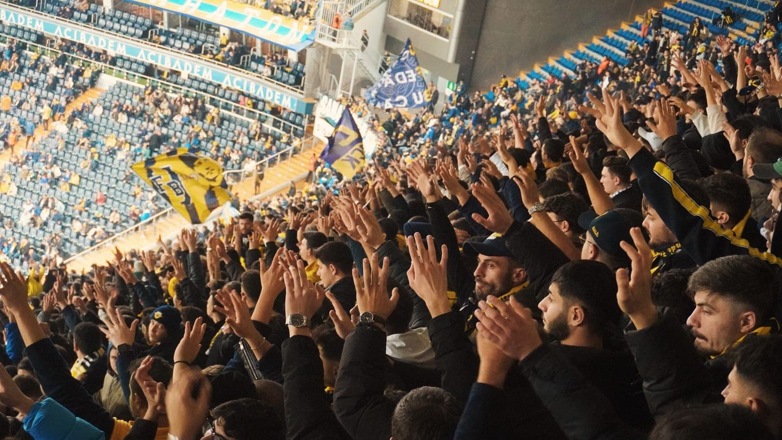 912 Künstler traten 2025 als Stadion-Headliner auf: Der IQ-Report führt nur eine spanische Spielstätte auf seiner Liste